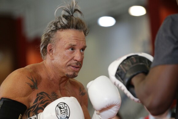 Mickey Rourke fait un entraînement de boxe au stade Luzhniki à Moscou, le 11 août 2014.