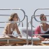 Cara Delevingne, en vacances sur un yacht à Ibiza, poursuit les festivités de son 22e anniversaire. Le 13 août 2014.