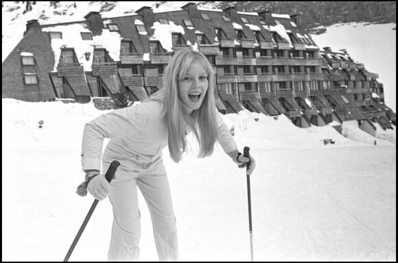 Sylvie Vartan au ski à Avoriaz (photo d'archive non datée)