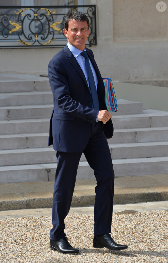 Manuel Valls - Paris, le 20 août 2014 - Sortie du conseil des Ministres au Palais de l'Elysée à Paris