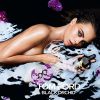 Cara Delevingne pose nue pour le nouveau visuel publicitaire de Black Orchid, le nouveau parfum de Tom Ford.