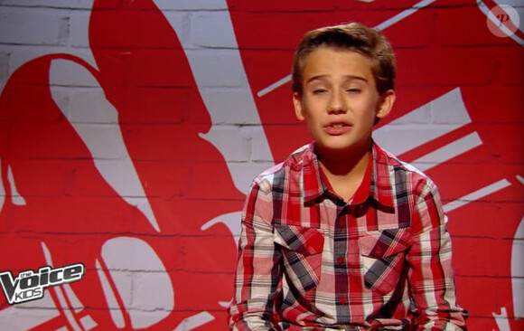 Arthur dans The Voice Kids sur TF1. Episode 1 diffusé le samedi 23 août 2014 sur TF1.