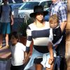 Kourtney (enceinte) et ses enfants Mason et Penelope visitent le zoo de San Diego. Le 22 août 2014.