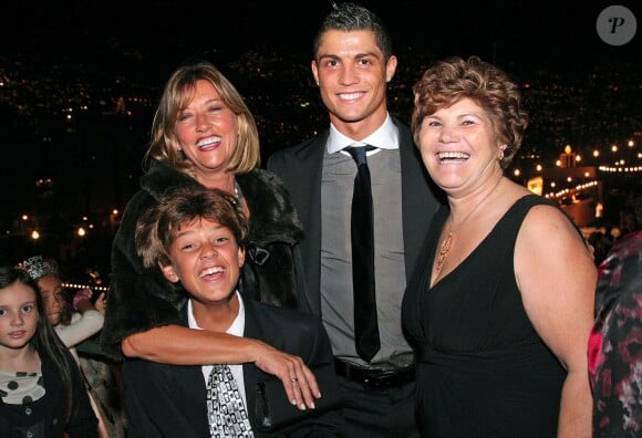 Cristiano Ronaldo en famille à Funchal, le 31 décembre 2008