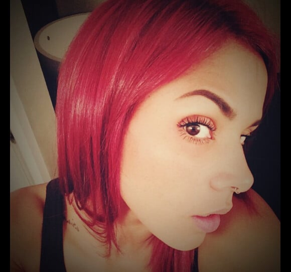 La chanteuse Shy'm a dévoilé sur Instagram une nouvelle coiffure qui fait beaucoup jaser ! La belle jeune femme a en effet opté pour une couleur rouge.