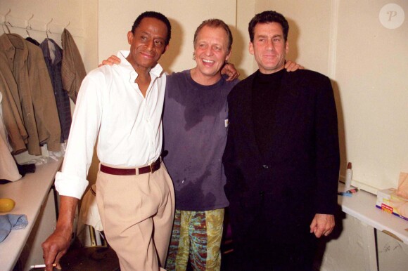 Antonio Fargas, David Soul et Paul Michael Glaser à la discothèque Alive in the fridge à Londres, le 23 mars 1999