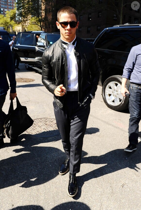 Nick Jonas arrive au Lincoln Center pour assister au défilé Richard Chai printemps-été 2015. New York, le 4 septembre 2014.