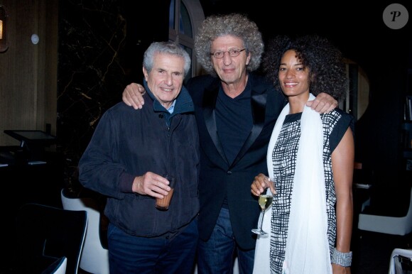 Claude Lelouch, Elie Chouraqui et sa femme Isabel Sulpicy lors de la soirée d'ouverture du Restaurant Victoria 1836, situé au 12 rue de Presbourg, dans le 16e arrondissement de Paris, le 4 septembre 2014.
