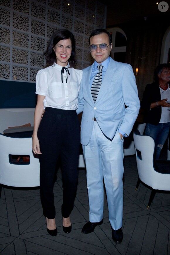 Vanessa Seward et Bertrand Burgalat lors de la soirée d'ouverture du Restaurant Victoria 1836, situé au 12 rue de Presbourg, dans le 16e arrondissement de Paris, le 4 septembre 2014.
