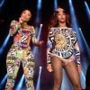 Nicki Minaj rejoint Beyoncé sur scène pour interpréter leur remix de Flawless au Stade de France. Saint-Denis, le 12 septembre 2014.
