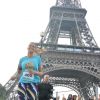 Laury Thilleman durant la course La Parisienne 2014 pour la lutte contre le cancer, au Champs de Mars à Paris, le 14 septembre 2014
