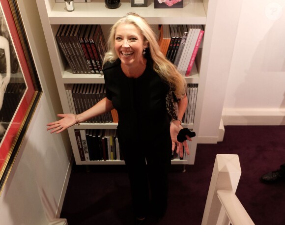 Tamara Beckwith enceinte, lors du vernissage de l'exposition "Girls ! Girls ! Girls !" à la Little Black Gallery Park Walk de Londres, le 16 septembre 2014