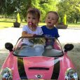 Pour l'anniversaire de leur petite Liva, Jade Foret et Arnaud Lagardère ont organisé une magnifique fête au Jardin d'Acclimatation, dans le 16e arrondissement de Paris, mardi 16 septembre 2014. Liva et son cousin Sean au volant de sa première voiture, une Mini Cooper rose.