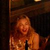 Exclusif - Madonna est allée dîner au restaurant avec des amis pendant ses vacances à Ibiza. Le 20 août 2014.