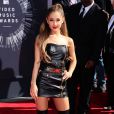  Ariana Grande sur le tapis rouge des MTV Videos Music Awards à Inglewood, le 24 août 2014. 