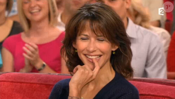 Sophie Marceau sur le plateau de Vivement Dimanche, sur France 2, le dimanche 21 septembre 2014