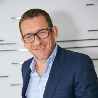 Dany Boon succombe à la névrosée Julie Delpy et au sociopathe Vincent Lacoste