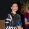 La princesse Victoria de Suède, vêtue d'un étonnant haut H&M, remettait le 22 septembre 2014 le prix Pontus Schultz à Karl-Johan Persson, grand patron de... H&M, au cours d'une cérémonie à Stockholm.