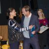 La princesse Victoria de Suède, vêtue d'un étonnant haut H&M, décernait le 22 septembre 2014 le prix Pontus Schultz à Karl-Johan Persson, grand patron de... H&M, au cours d'une cérémonie à Stockholm.
