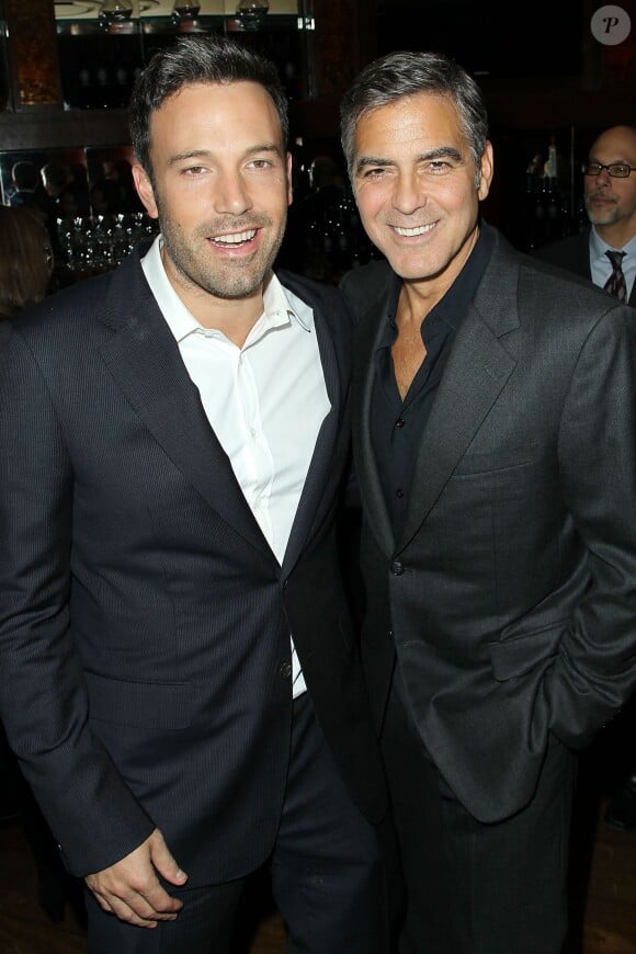 Ben Affleck et George Clooney lors de l'avant-première du film Argo à New York le 9 octobre 2012