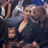 Kim Kardashian et sa petite North West ont assisté au défilé Givenchy le 28 septembre 2014