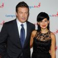 Alec Baldwin et Hilaria Thomas lors du 8e Exploring the Arts Gala à New York le 29 septembre 2014.