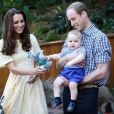  Le prince George de Cambridge au zoo de Taronga avec ses parents, à Sydney en Australie le 20 avril 2014 
