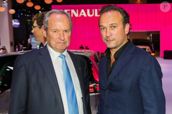 Jérôme Stoll (Président de Renault Sport F1) et Vincent Perez lors de la soirée d'inauguration des nouvelles Renault Espace et Clio lors du salon de l'automobile au Parc des Expositions de la porte de Versailles à Paris, le 2 octobre 2014.