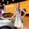 Allison Evrard, miss nationale Paris 2014, lors de la soirée d'inauguration des nouvelles Renault Espace et Clio lors du salon de l'automobile au Parc des Expositions de la porte de Versailles à Paris, le 2 octobre 2014.