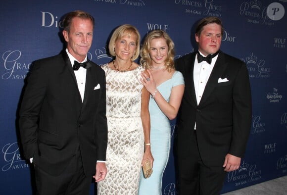 La famille Levine le 8 octobre 2014 lors de la cérémonie des 30e Princess Grace Awards, gala annuel de la Princess Grace Foundation - USA, à Los Angeles.
