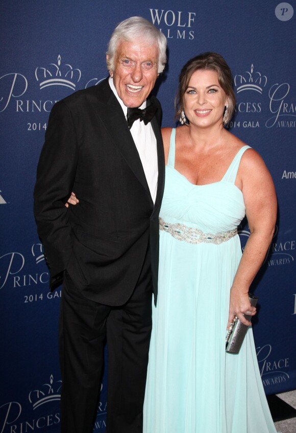 Dick Van Dyke, récompensé du prix Prince Rainier III, et Arlene Silver le 8 octobre 2014 lors de la cérémonie des 30e Princess Grace Awards, gala annuel de la Princess Grace Foundation - USA, à Los Angeles.
