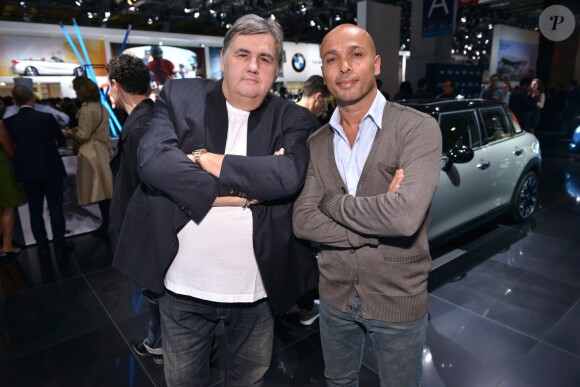 Pierre Ménès et Eric Judor à la soirée Mini au Mondial de l'automobile le 2 octobre à Paris