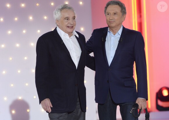 Michel Sardou et Michel Drucker - Enregistrement de l'émission "Vivement Dimanche", le 8 octobre 2014.