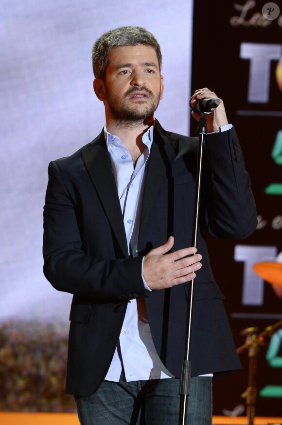 Le chanteur Grégoire - Enregistrement de l'émission "Vivement Dimanche", le 8 octobre 2014.