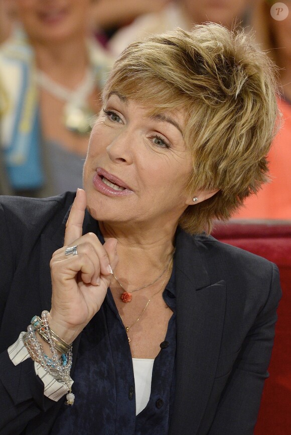 Véronique Jannot - Enregistrement de l'émission "Vivement Dimanche", le 8 octobre 2014.