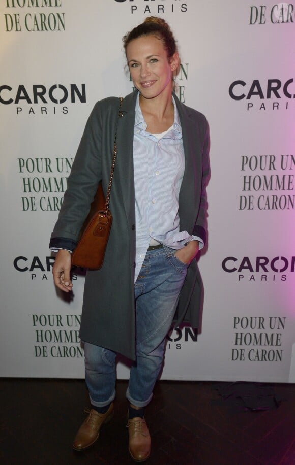Lorie lors de la soirée des 80 ans du parfum Pour Un Homme de Caron, au Théâtre du Renard, à Paris, le 9 octobre 2014.