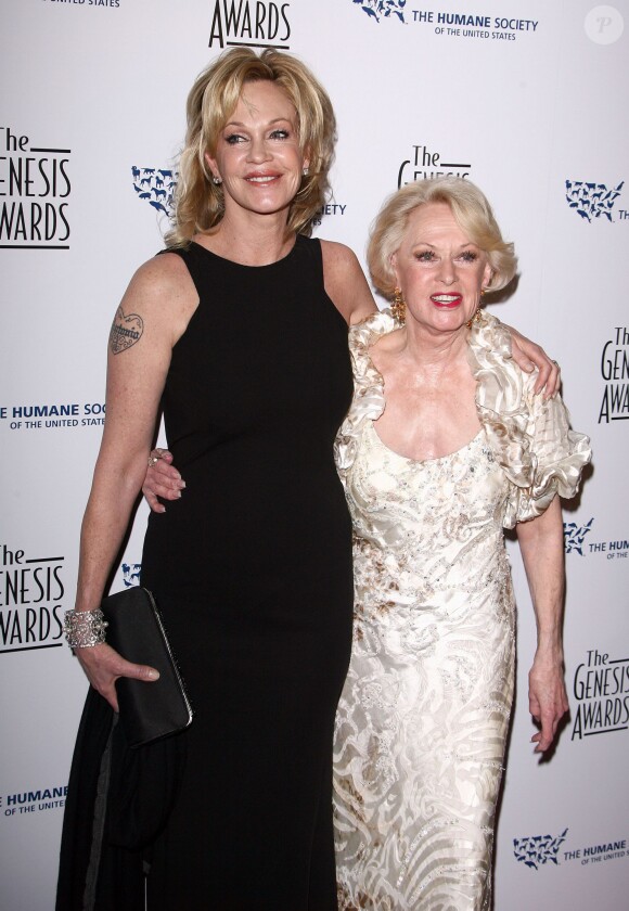 Melanie Griffith et sa mère Tippi Hedren lors des Genesis Awards à Los Angeles le 20 mars 2010