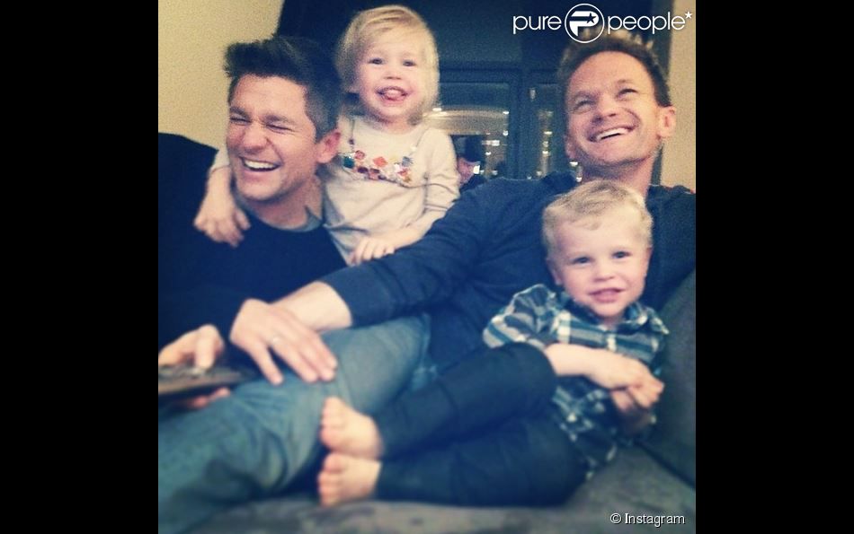 Neil Patrick Harris et son mari David Burtka avec leurs enfants, le 7 mars 2014