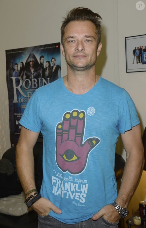 Exclu - David Hallyday dans les coulisses du spectacle "Robin des Bois" à Paris le 9 novembre 2013.