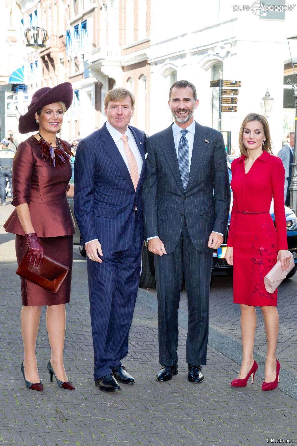 Le roi Felipe VI et la reine Letizia d&#039;Espagne étaient reçus au palais Noordeinde, à La Haye, par leurs amis le roi Willem-Alexander et la reine Maxima des Pays-Bas, le 15 octobre 2014.