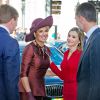 Le roi Felipe VI et la reine Letizia d'Espagne étaient reçus au palais Noordeinde, à La Haye, par leurs amis et homologues le roi Willem-Alexander et la reine Maxima des Pays-Bas, le 15 octobre 2014.
