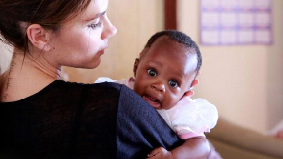 Victoria Beckham : Émouvant voyage pour la maman sur tous les fronts