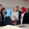 Le prince Haakon et la princesse Mette-Marit de Norvège visitant un centre de formation professionnelle pour les jeunes réfugiés syriens à Amman en Jordanie le 21 octobre 2014.