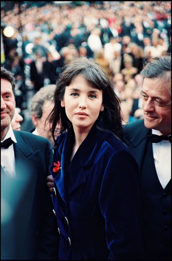 Daniel Auteuil, Isabelle Adjani et Patrice Chéreau lors de la montée des marches du film La Reine Margot au Festival de Cannes 1994