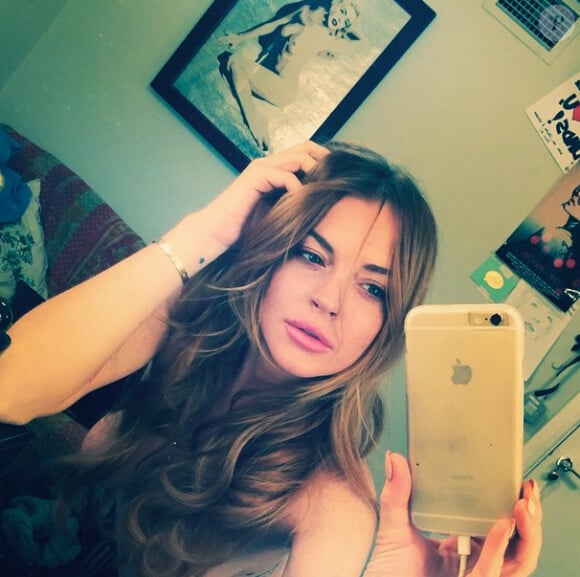 Selfie topless pour Lindsay Lohan, en octobre 2014