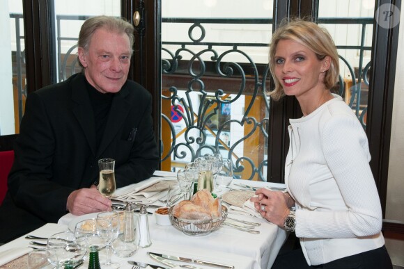 Herbert Leonard et Sylvie Tellier a l'iauguration 'L'Alsace Champs-Elysees' pour sa réouverture à Paris, le 27 octobre 2014.