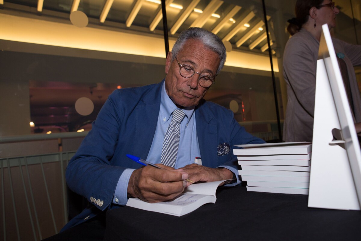 Vidéo Jean Marie Périer Sortie du livre à table au profit des Restos du Cœur à la