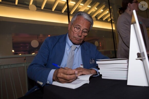 Jean-Marie Périer - Sortie du livre "13 à table !" au profit des Restos du Cœur à la Maison des Métallos à Paris, le 4 novembre 2014.