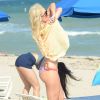 Exclusif - La torride Ana Braga profite de la plage à Miami. Le 6 décembre 2014.