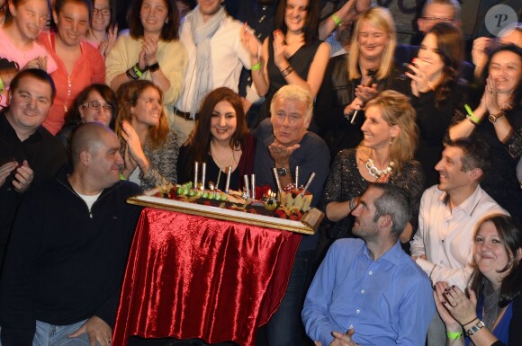 Semi-Exclusif - Franck Dubosc fête son anniversaire avec ses amis et ses fans au "Réservoir" à Paris, le 7 novembre 2014.